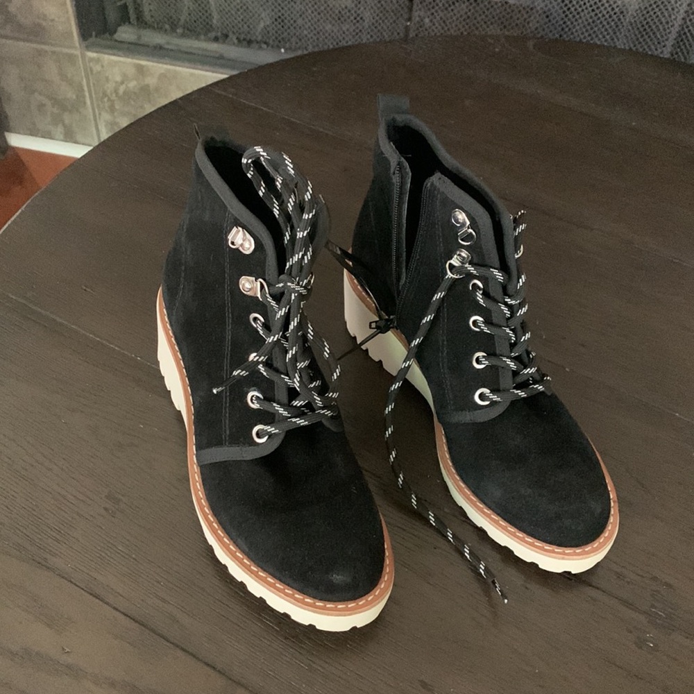 COPY - New Copper Key Bundleup Suede Lace-Up Booties Size 8M